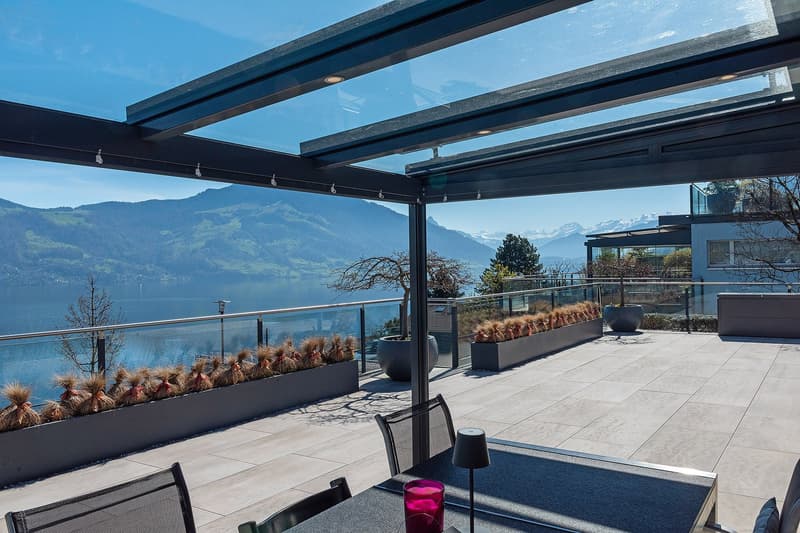 Exklusives 5.5-Zimmer-Terrassenhaus mit traumhafter Seesicht (8)