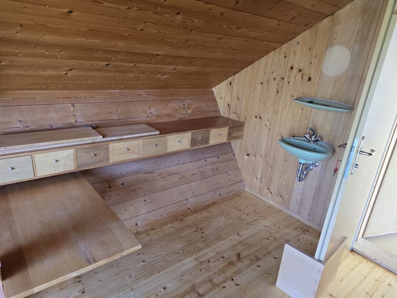 Schöner unkonventioneller Hausteil für Gartenliebhaber an bester Lage in Uesslingen (9)