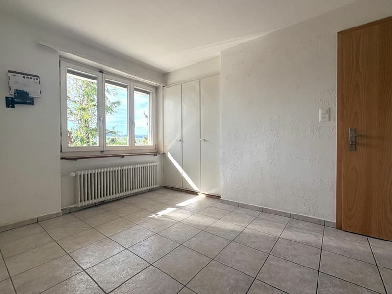 Wohnen mit Weitsicht: Grosszügiges Einfamilienhaus mit Einliegerwohnung (5)