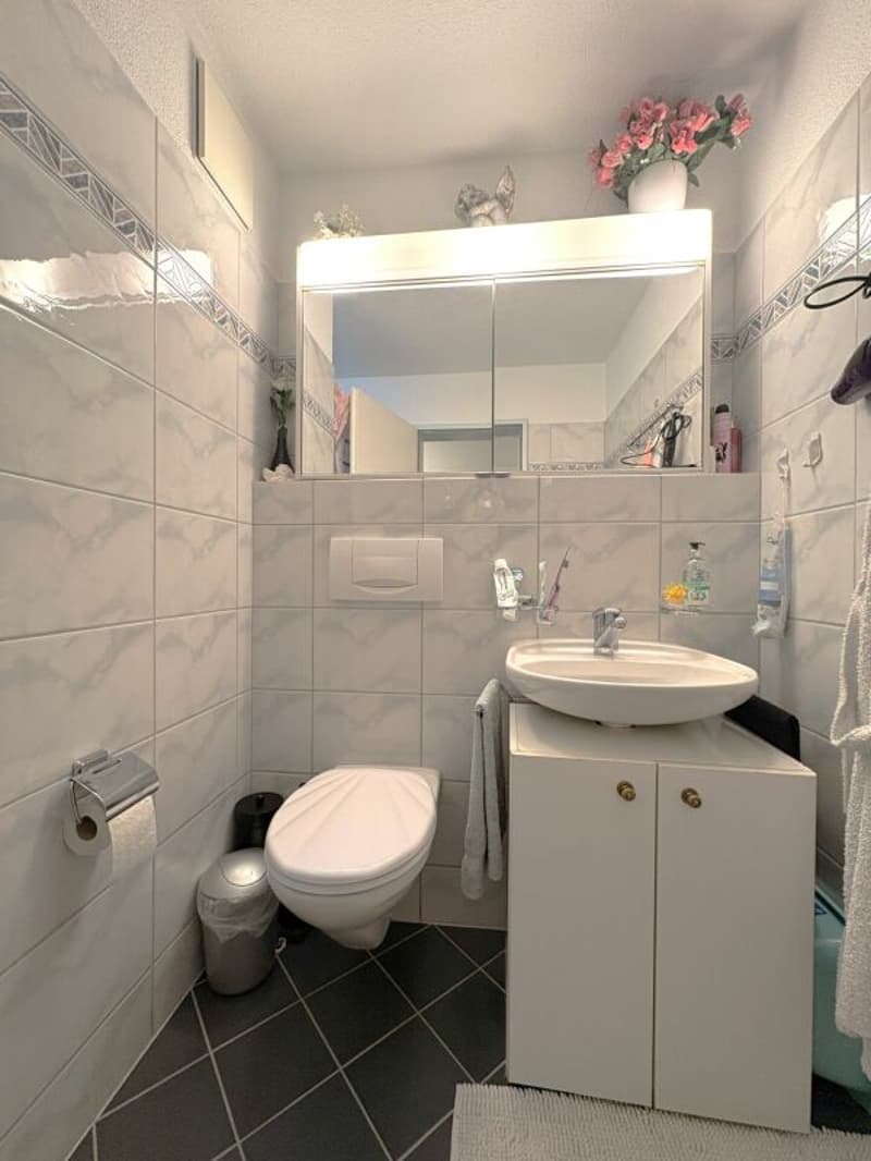 Badezimmer mit Dusche