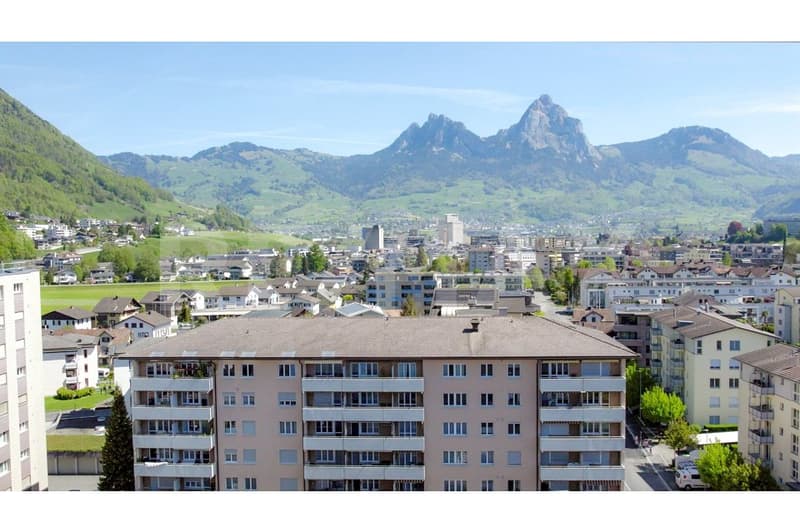 Attractive, well-maintained 3.5-room apartment in a quiet location with a distant view in Brunnen SZ (13)