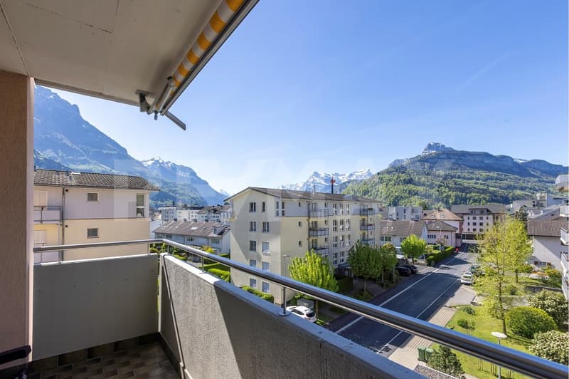 Attractive, well-maintained 3.5-room apartment in a quiet location with a distant view in Brunnen SZ (12)