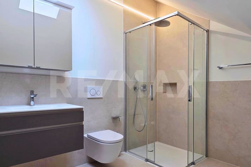 Loft - Appartamento in mansarda in posizione centrale ad Altdorf UR, prima locazione (4)