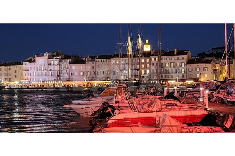 Unique opportunity - Large studio with garage space in the center of Saint-Tropez (7)