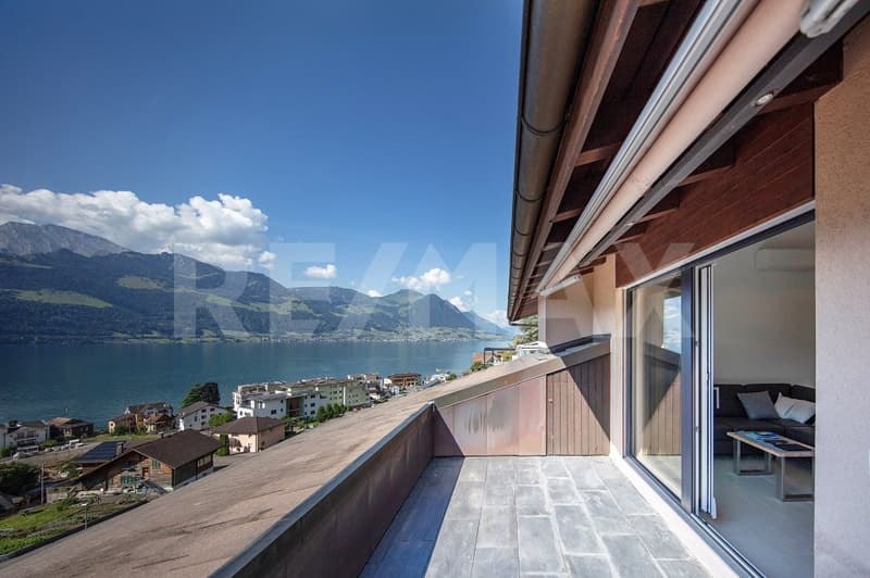 Modern nearly new residential studio with unparalleled lake and mountain views, 6442 Gersau SZ (12)