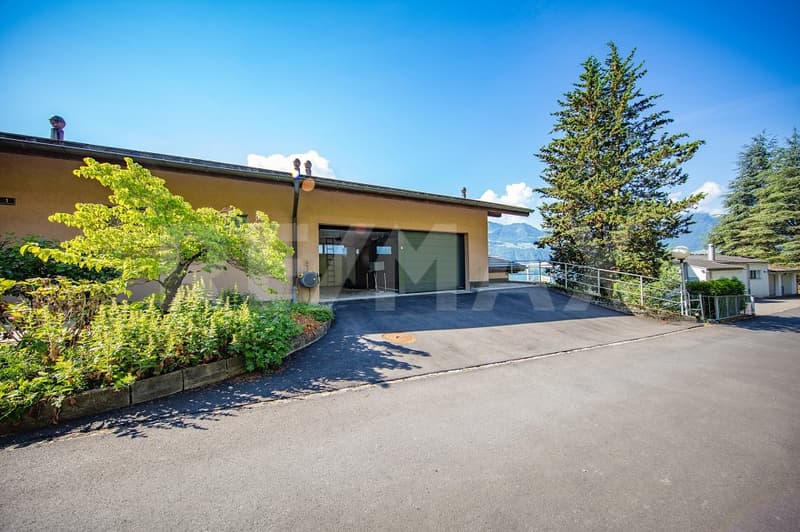 Modern nearly new residential studio with unparalleled lake and mountain views, 6442 Gersau SZ (10)