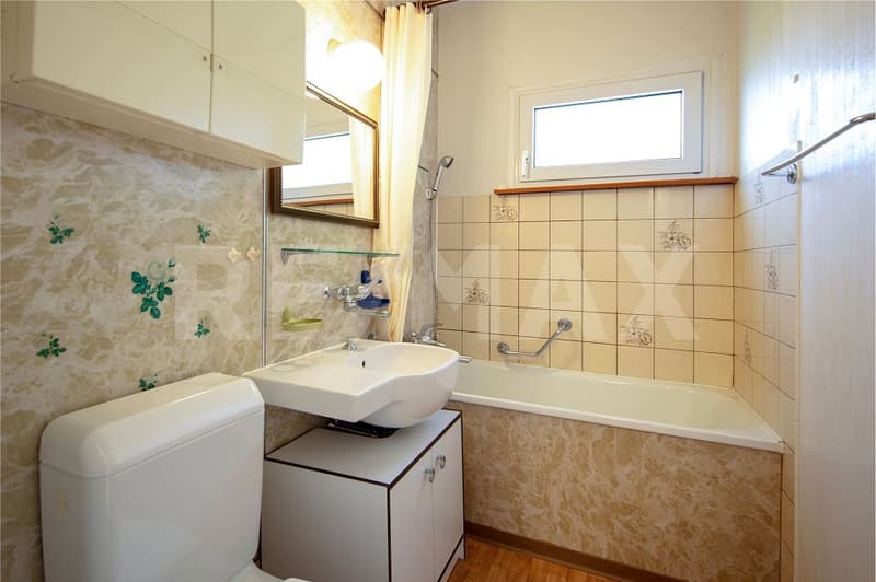 Maison de vacances de 3,5 pièces avec studio de 1,5 pièce séparé à Odogno TI (8)