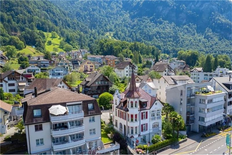 À louer à long terme, charmant appartement de 3,5 pièces dans le Schlössli à Vitznau (13)