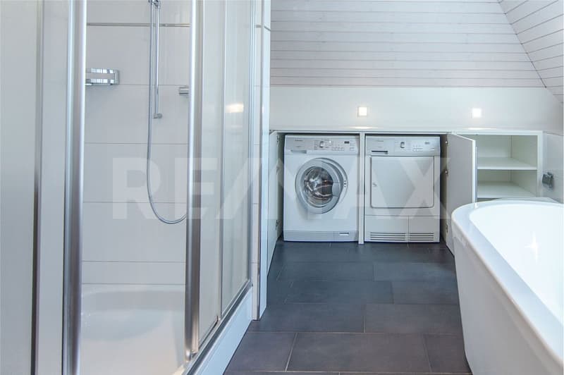 À louer à long terme, charmant appartement de 3,5 pièces dans le Schlössli à Vitznau (10)