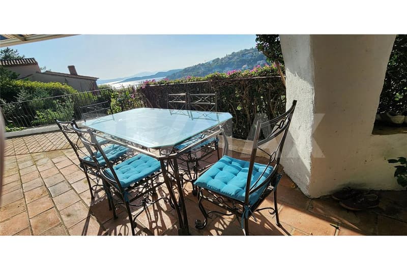 Attraktive, renovierte 8-Zimmer-Villa mit Meerblick und Pool in Les Issambres Côte d'Azur (13)