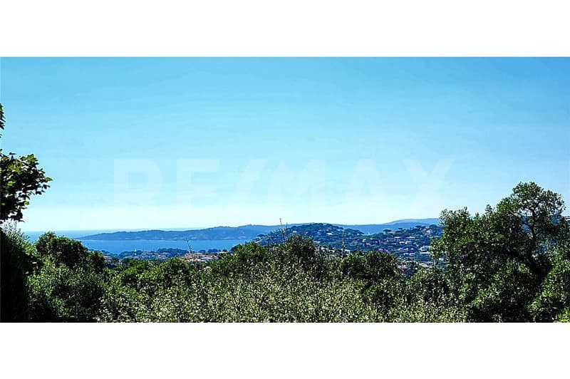 Attraktive 5-Zimmer-Maisonette-Wohnung in Sainte-Maxime Côte d'Azur (4)