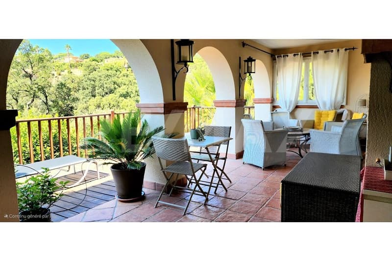 Attraktive 5-Zimmer-Maisonette-Wohnung in Sainte-Maxime Côte d'Azur (1)