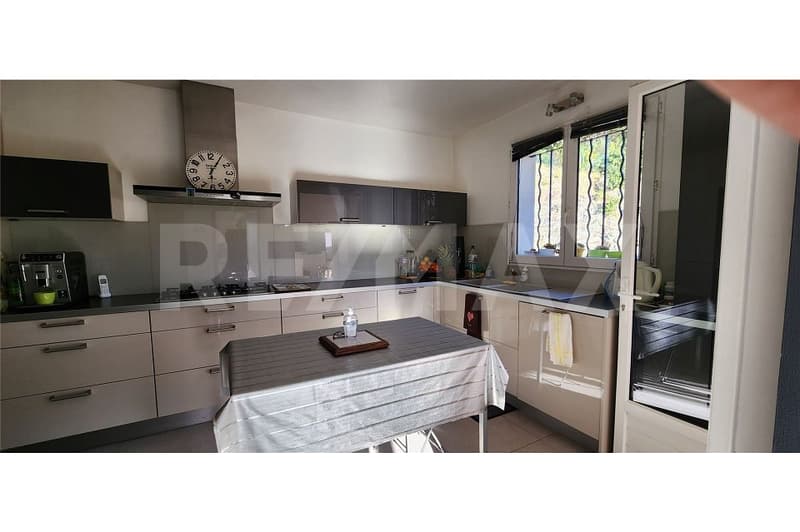 Attraktive 6-Zimmer-Villa im Grünen mit Meerblick und Pool in Les Issambres Côte d'Azur (8)