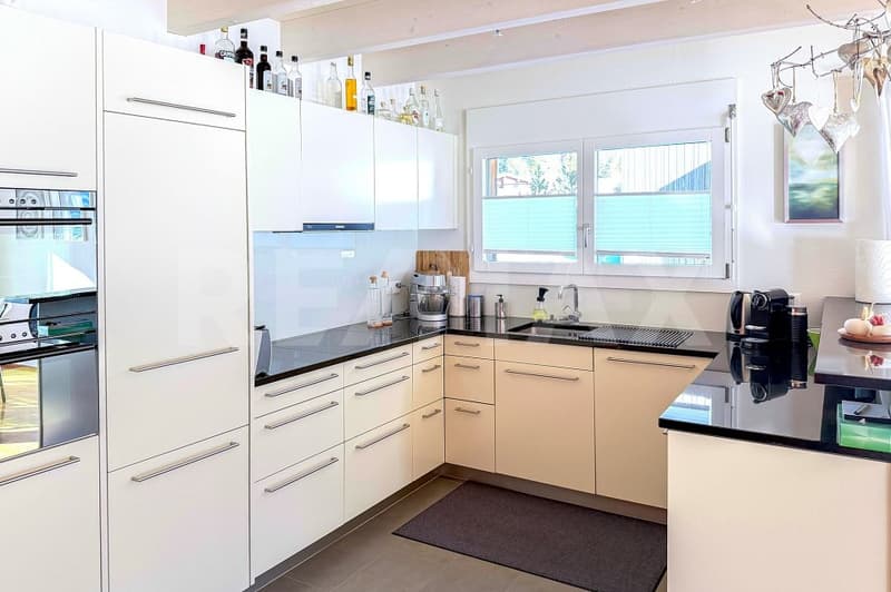 Idyllisches 5.5-Zi.-Doppeleinfamilienhaus auf der Sonnenterrasse Stoos SZ (6)