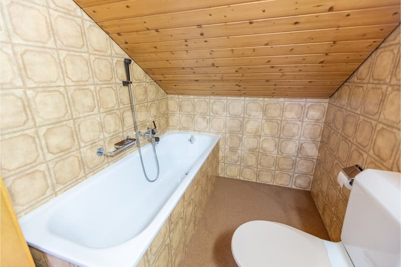 2-Familienhaus, Renditeobjekt, an zentraler Lage, 6484 Wassen UR (10)