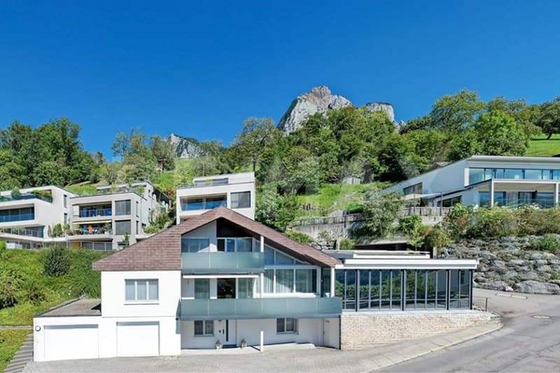 Adlerhorst, 7-Zimmer Villa mit Weitblick, Wintergarden & Indoor-Pool, 220 m² NWF, Schwyz (SZ) (4)