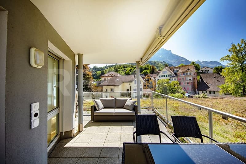 Exklusive 3.5-Zi.-Panoramawohnung mit grosser Terrasse und Seenähe, 6440 Brunnen SZ (4)