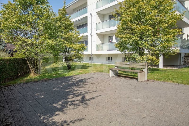 Elegante, helle 3.5-Zi.-Wohnung mit grosser Terrasse und Bergpanoramasicht, 6353 Weggis LU (13)