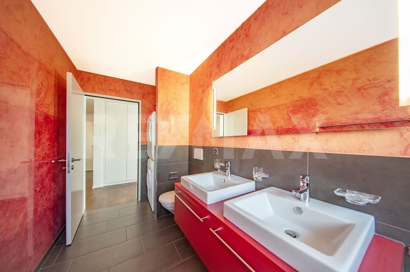 Elegante, helle 3.5-Zi.-Wohnung mit grosser Terrasse und Bergpanoramasicht, 6353 Weggis LU (7)