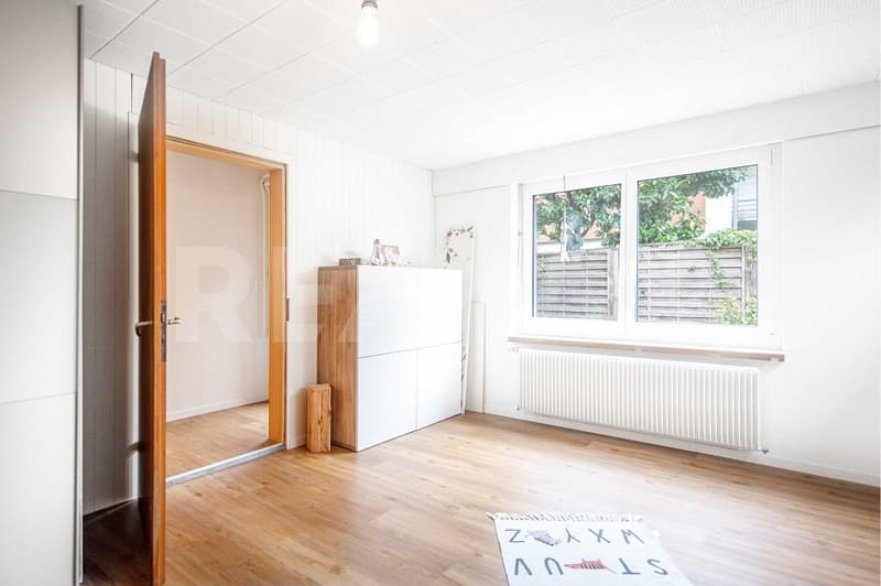 Das perfekte Wohnglück: Freistehendes 5.5-Zi. EFH mit grossem Garten und Bergsicht in Seedorf, UR (8)