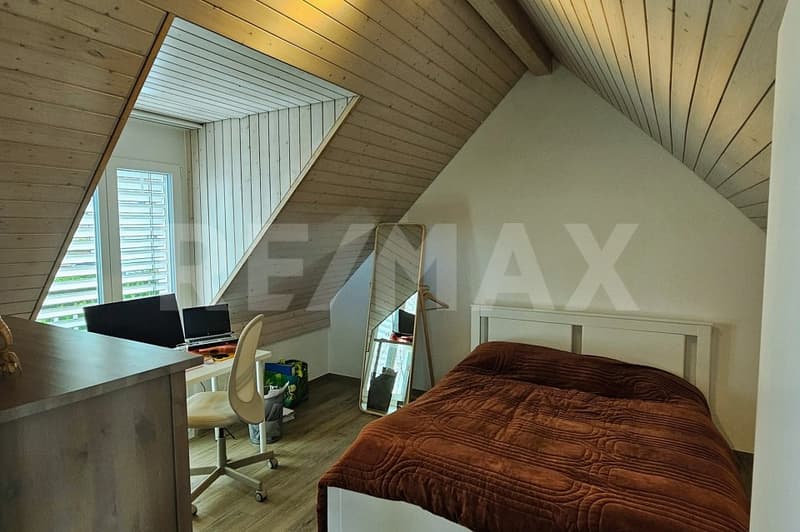 Wohntraum mit viel Freiraum: 5.5-Zi-Eckhaus mit Garten und grosser Terrasse, 8953 Dietikon ZH (9)