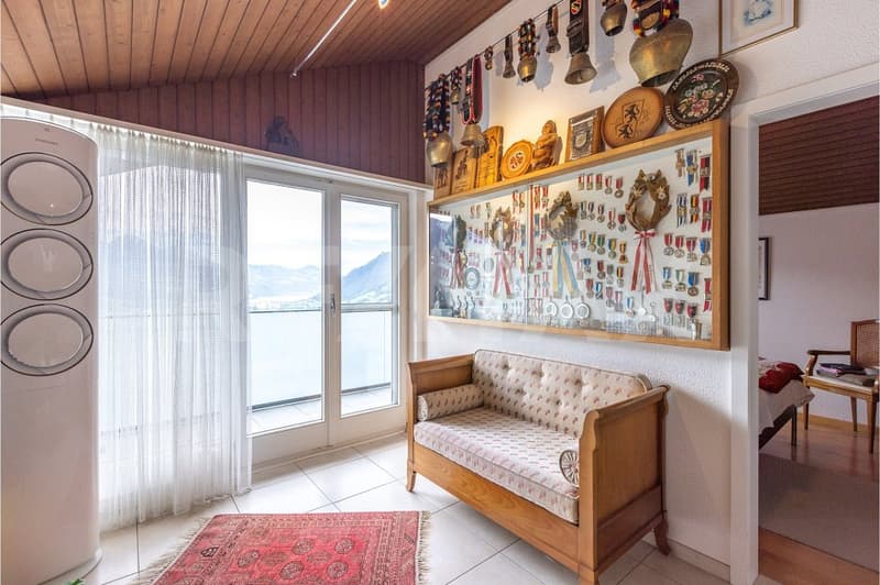 Stillvolles 7-Zi EFH mit Weitblick, Wintergarden & Indoor-Pool, 220 m² NWF, Schwyz (SZ) (9)