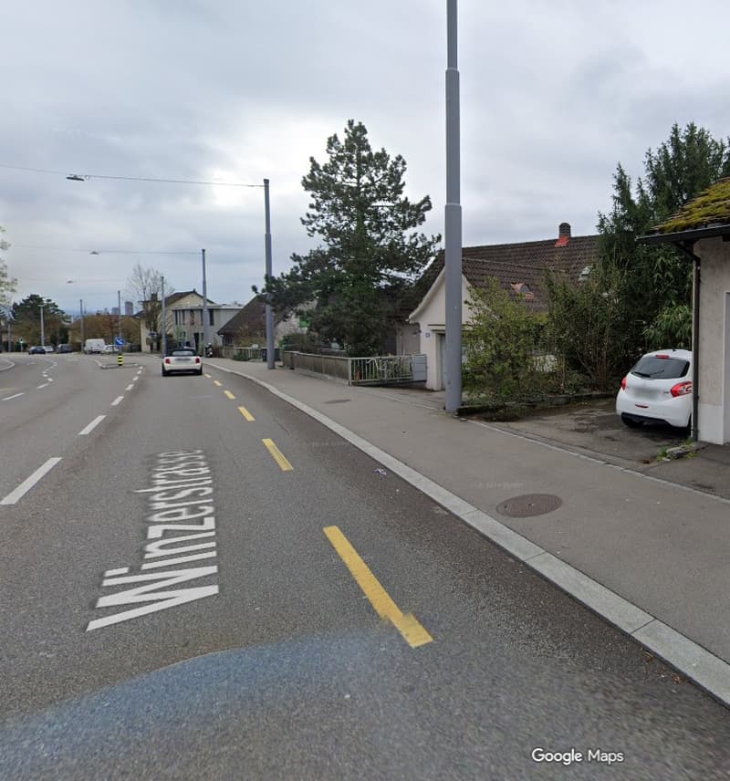 "Aussenparkplatz befristet zu vermieten" (1)