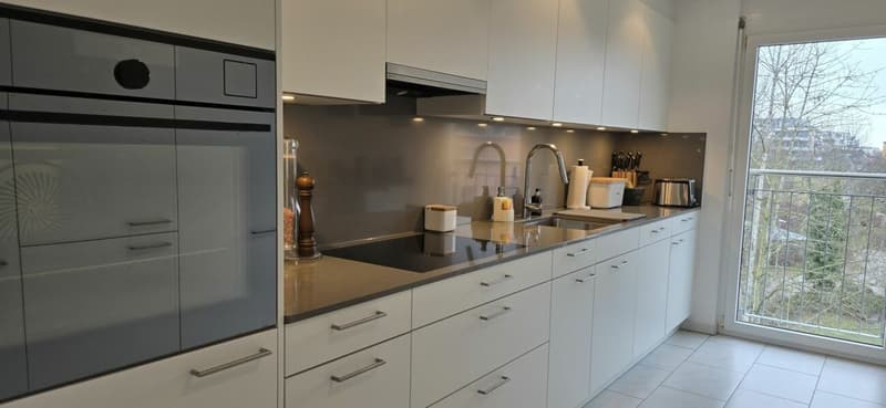 Ankommen statt einrichten - Möblierte 4.5 Zimmer mit Charakter (2)