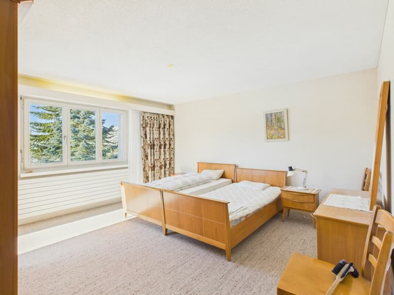 Schlafzimmer mit Balkon 2.OG