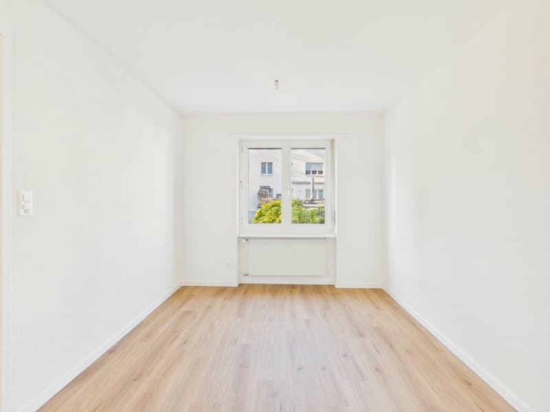Erstbezug nach Totalsanierung: Stilvolle 4.5-Zimmer-Wohnung mit Top-Anbindung (10)