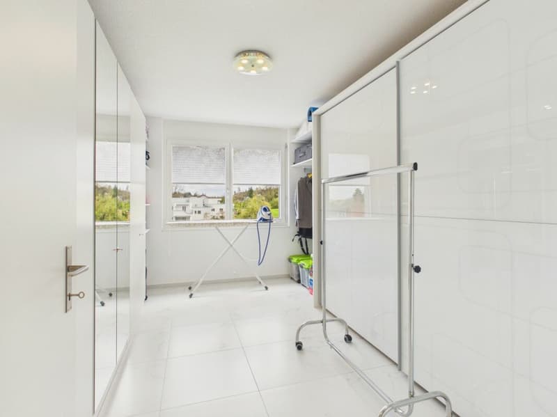 Modern 4.5-room apartment in Oberuzwil (15)