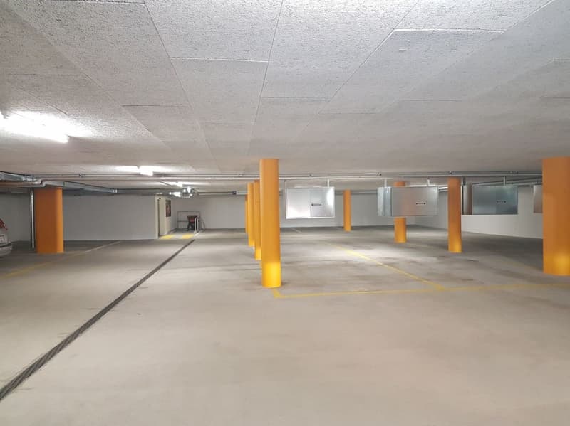 helle, moderne Einstellplätze