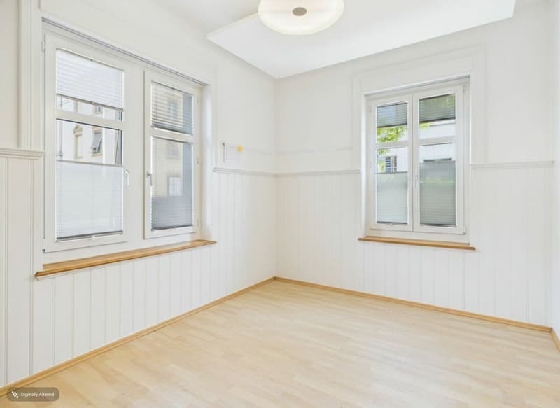 Work in a top location - flexible 3-room space directly at the train station (2)
