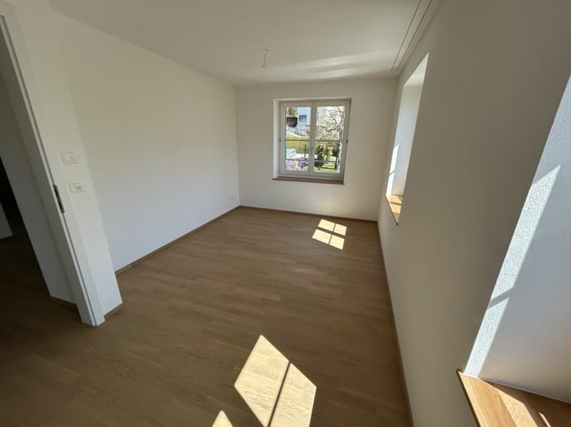 Move in and feel at home: stylishly renovated house part with charm (6)
