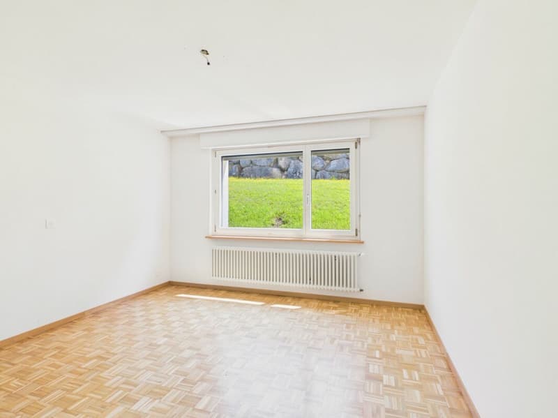 Renovated 3.5-room apartment with seating area! (6)