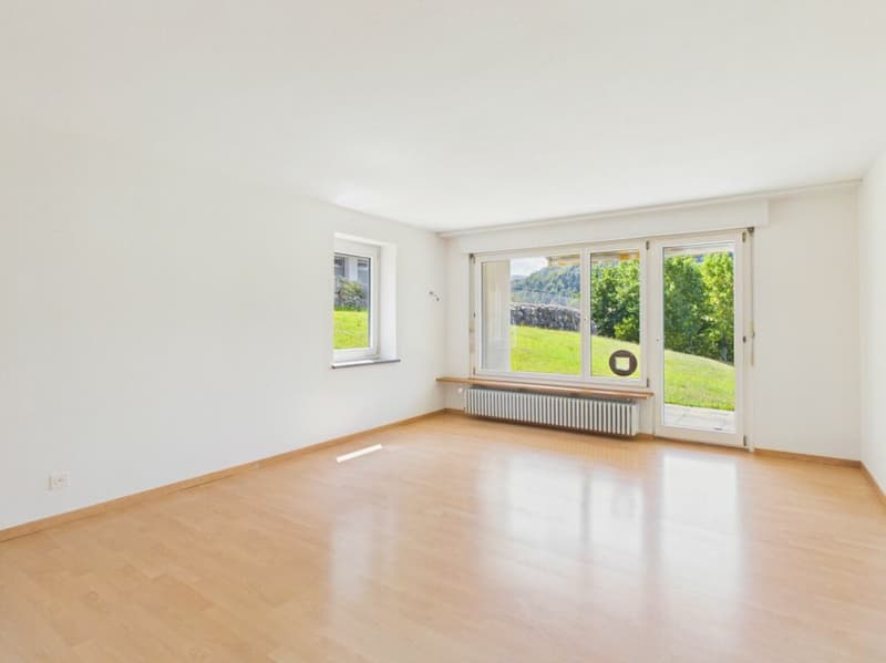 Renovated 3.5-room apartment with seating area! (5)