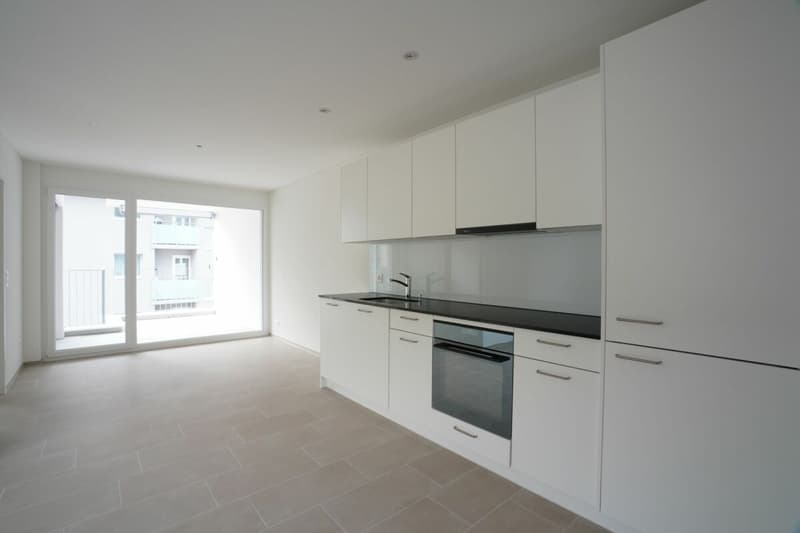 Moderne 2.5-Zimmer-Attikawohnung mit Loggia in Bazenheid (1)