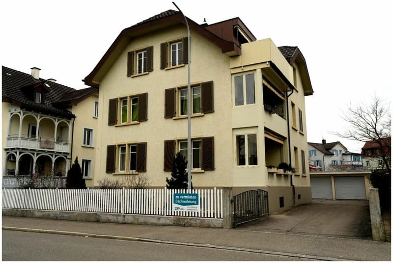 Moderne 2.5-Zimmer-Dachwohnung in Bahnhofsnähe mit hochwertigem Innenausbau (7)