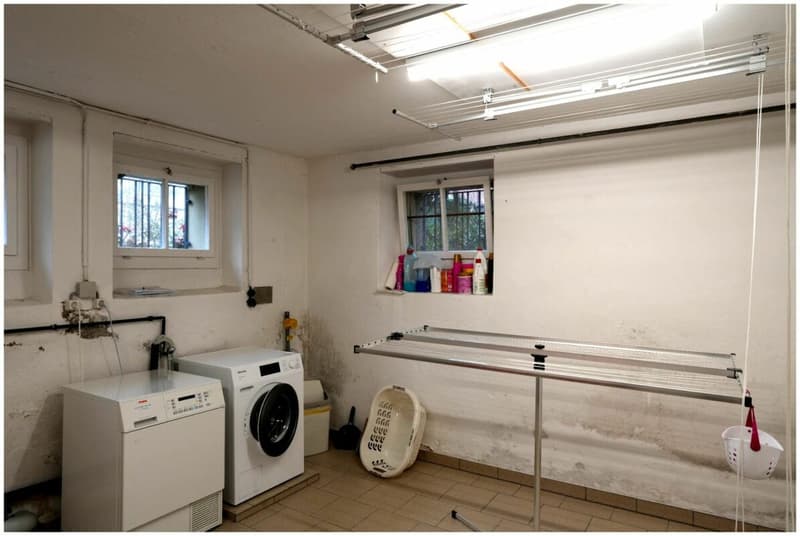 Moderne 2.5-Zimmer-Dachwohnung in Bahnhofsnähe mit hochwertigem Innenausbau (10)