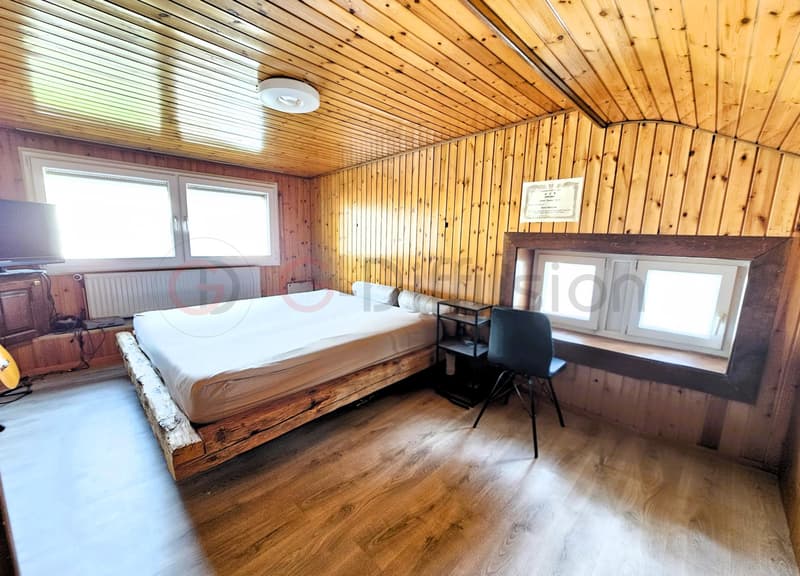 Beautiful renovated apartment (7)