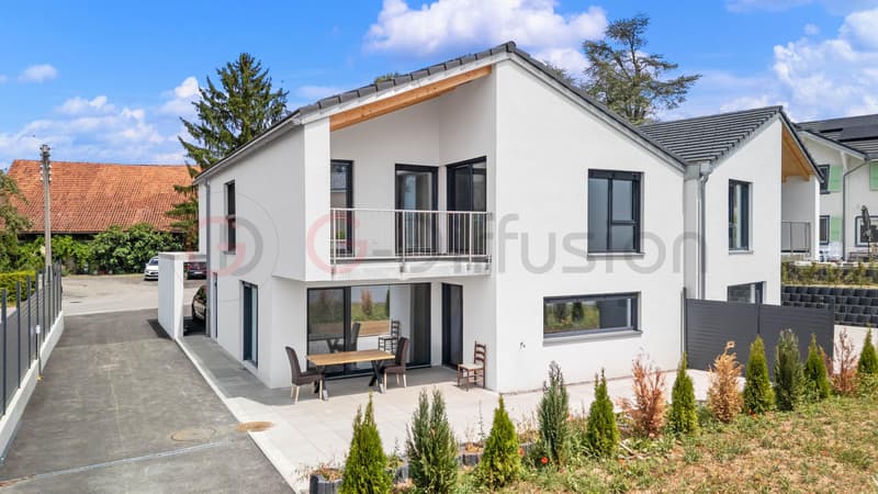 Splendid semi-detached villa with 5.5 rooms (1)