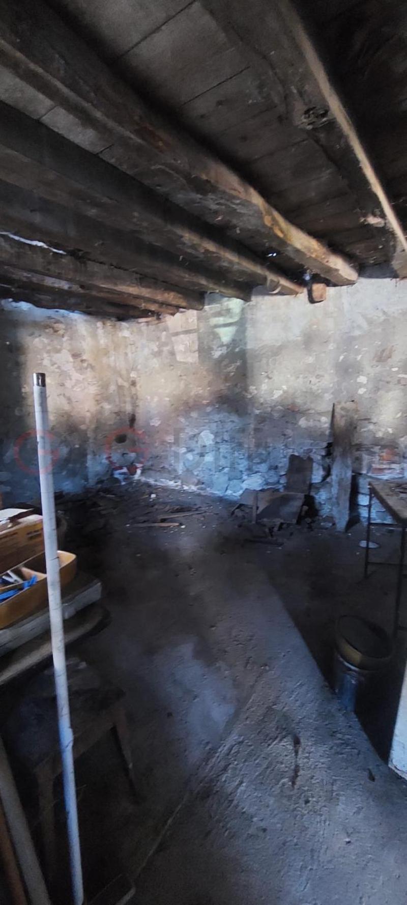 Building for renovation in Saint-Gingolph (VS) - Great development potential (3)