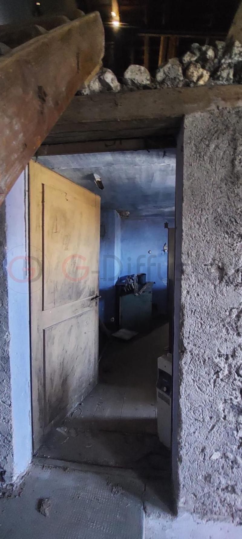 Building for renovation in Saint-Gingolph (VS) - Great development potential (2)