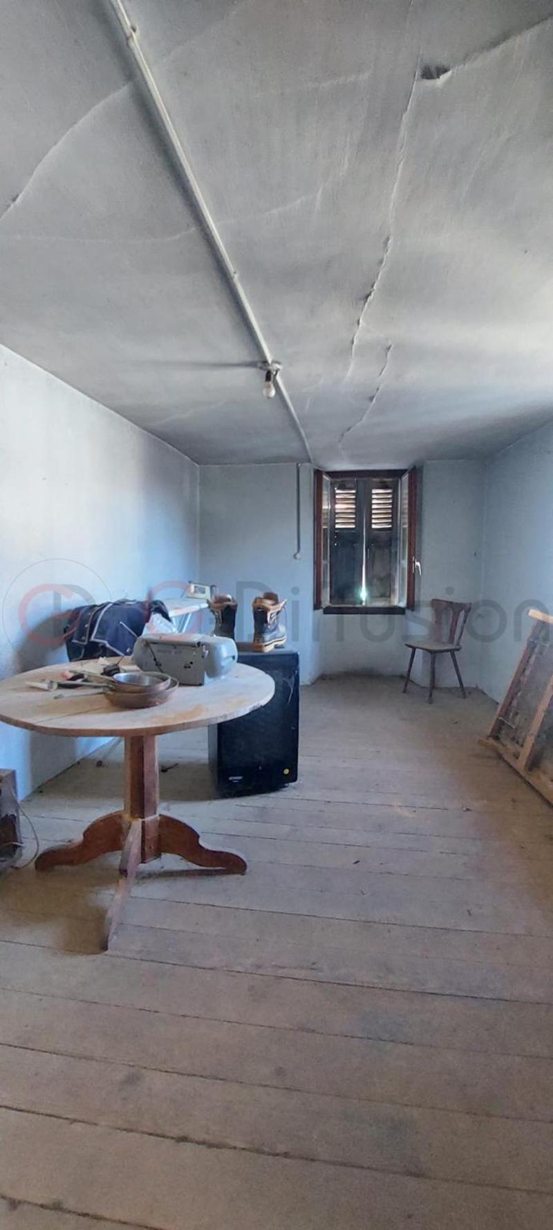 Building for renovation in Saint-Gingolph (VS) - Great development potential (4)