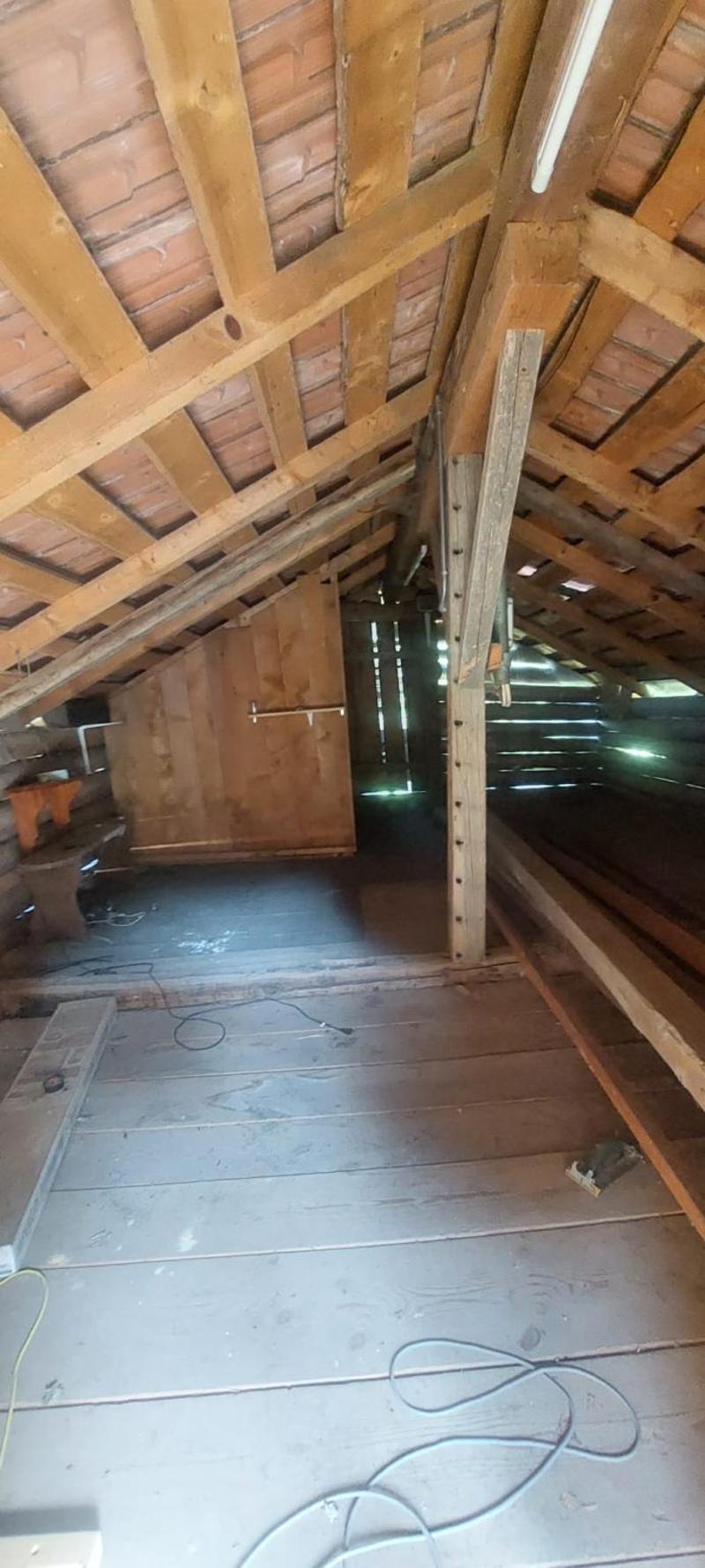 Chalet for renovation for sale? Troistorrents (5)