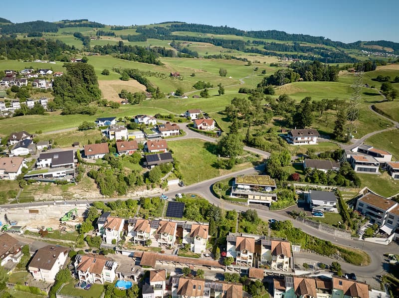 Attraktive Baulandparzelle mit Berg- und Seesicht (4)