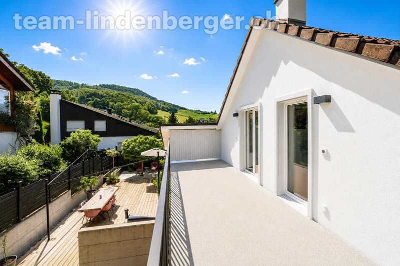 Balkon mit Ausblick auf den Gartenbereich