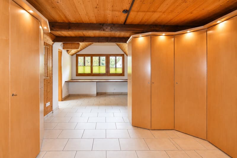Ankleideraum im 2.OG 4.5 Zi.-Maisonettewohnung 2.OG und DG