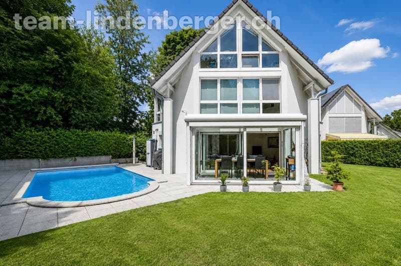 Ansicht Liegenschaft vom Garten