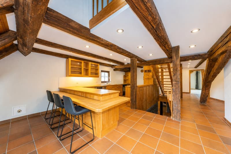 Küche mit Theke im 2.OG 4.5 Zi.-Maisonettewohnung 2.OG und DG